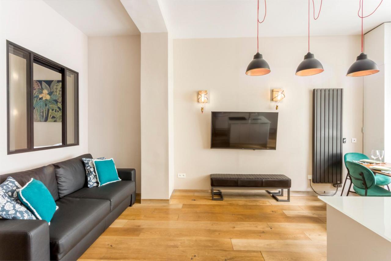 Design Et Confort Near Champs Elysees Paris Luaran gambar
